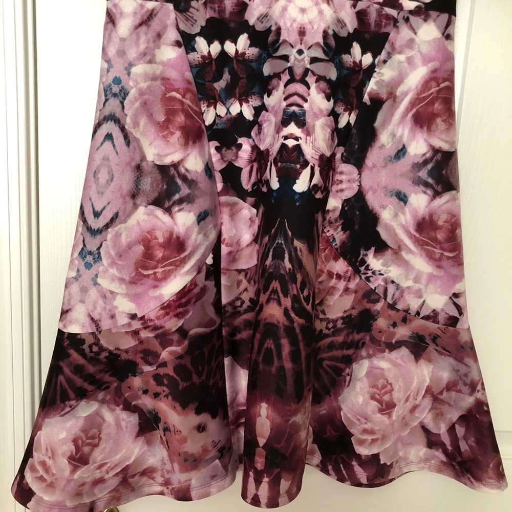 Gabby Skye floral fit and flare scuba dress - Picture 3 of 7